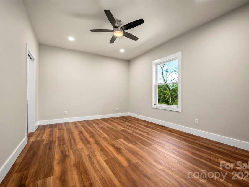 213 Calhoun Street, Hendersonville, NC 28739.  MLS# CAR4304159, YatesRealty ID 14. 