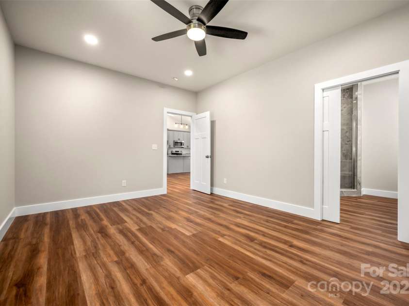 213 Calhoun Street, Hendersonville, NC 28739.  MLS# CAR4304159, YatesRealty ID 14. 