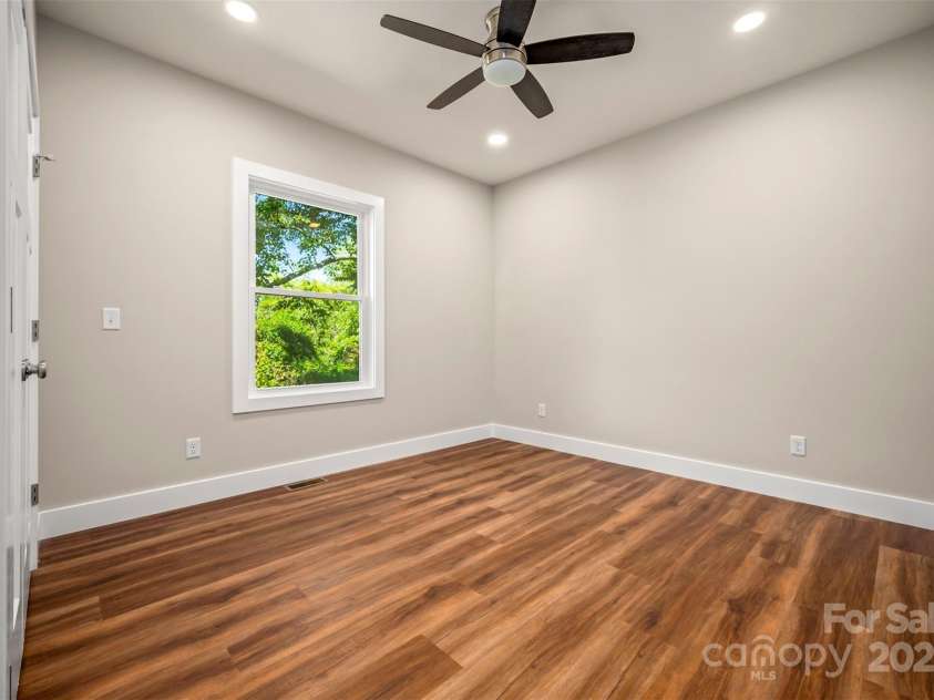 213 Calhoun Street, Hendersonville, NC 28739.  MLS# CAR4304159, YatesRealty ID 14. 