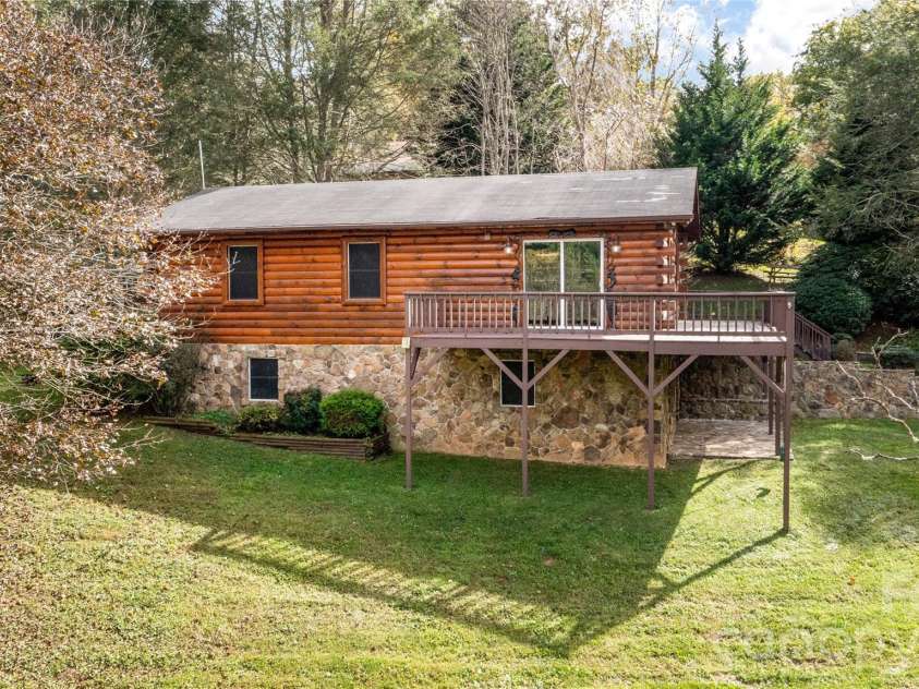 205 L And E Meadows Drive, Waynesville, NC 28786.  MLS# CAR4309569, YatesRealty ID 14001. 