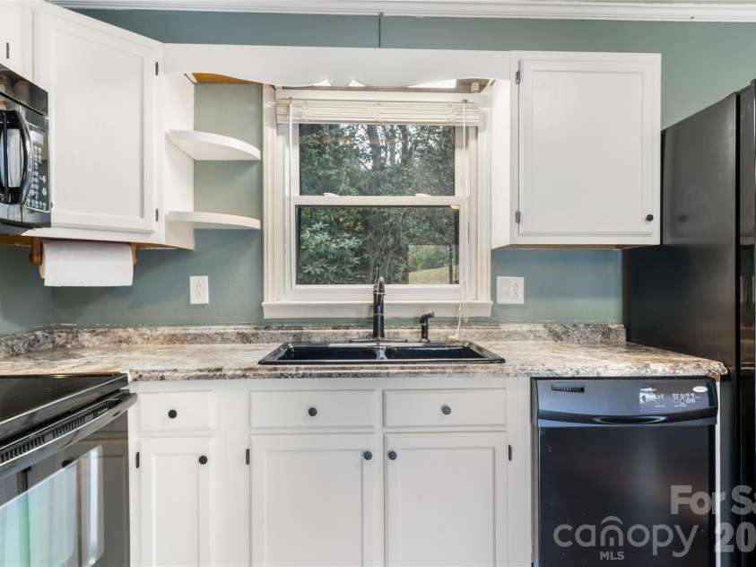 205 L And E Meadows Drive, Waynesville, NC 28786.  MLS# CAR4309569, YatesRealty ID 14001. 