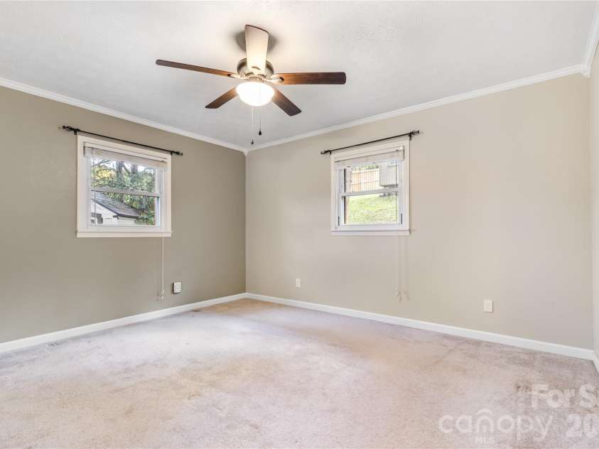 205 L And E Meadows Drive, Waynesville, NC 28786.  MLS# CAR4309569, YatesRealty ID 14001. 