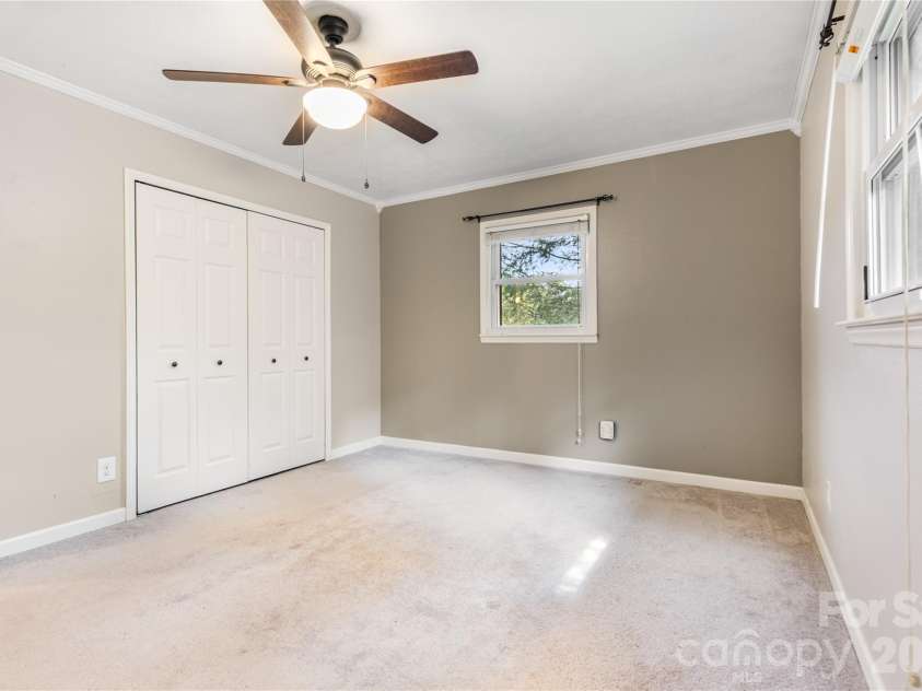 205 L And E Meadows Drive, Waynesville, NC 28786.  MLS# CAR4309569, YatesRealty ID 14001. 