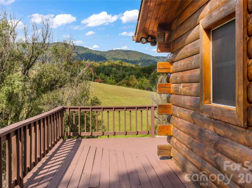 205 L And E Meadows Drive, Waynesville, NC 28786.  MLS# CAR4309569, YatesRealty ID 14001. 