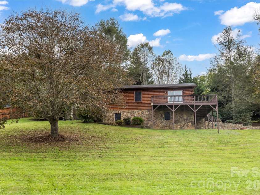 205 L And E Meadows Drive, Waynesville, NC 28786.  MLS# CAR4309569, YatesRealty ID 14001. 