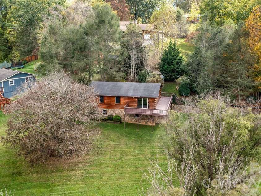 205 L And E Meadows Drive, Waynesville, NC 28786.  MLS# CAR4309569, YatesRealty ID 14001. 