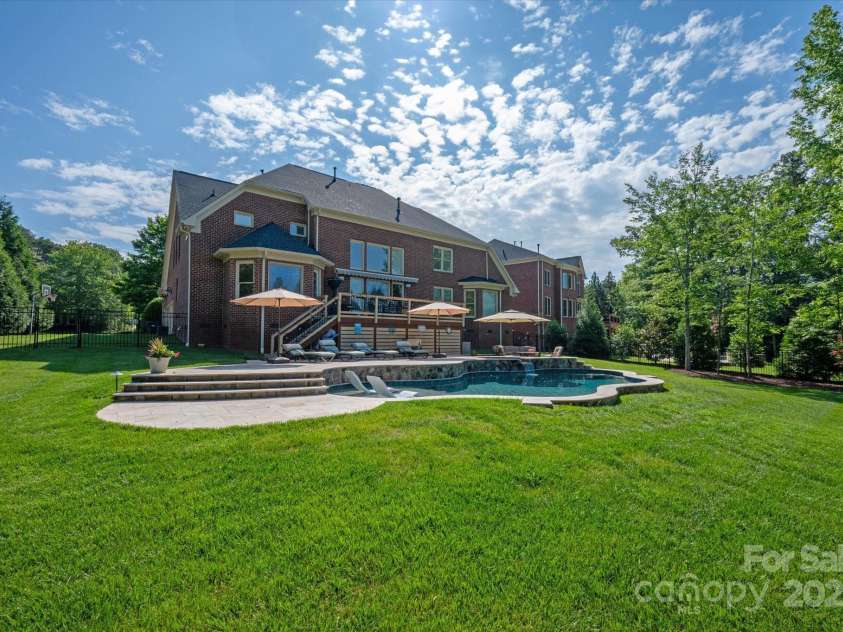 7507 Meadowgate Lane, Waxhaw, NC 28173.  MLS# CAR4257581, YatesRealty ID 14002. 