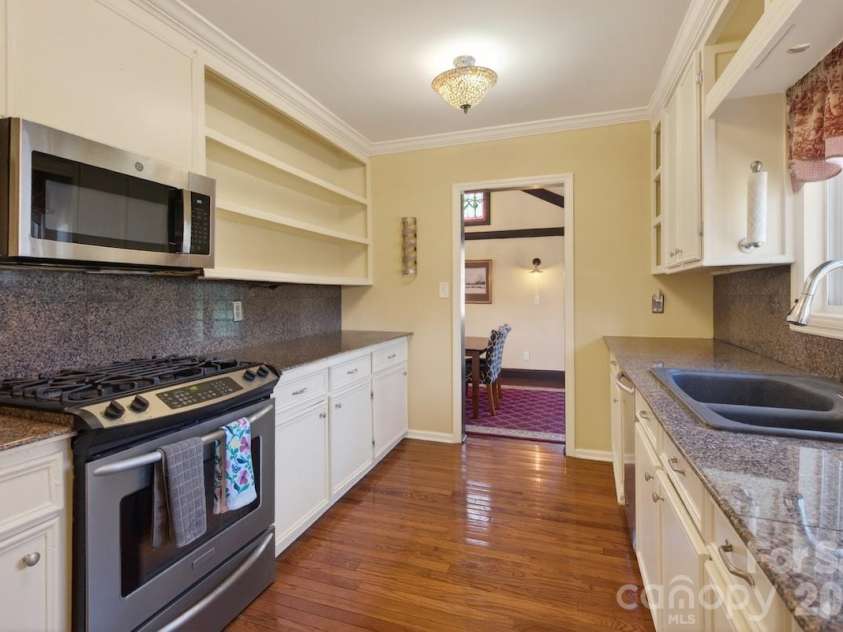 95 Whitney Avenue, Tryon, NC 28782.  MLS# CAR4354640, YatesRealty ID 14002. Stainless appliances