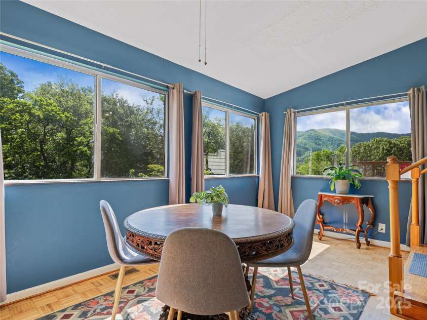 143 Mountain Crest Road, Swannanoa, NC 28778.  MLS# CAR4258338, YatesRealty ID 14003. 