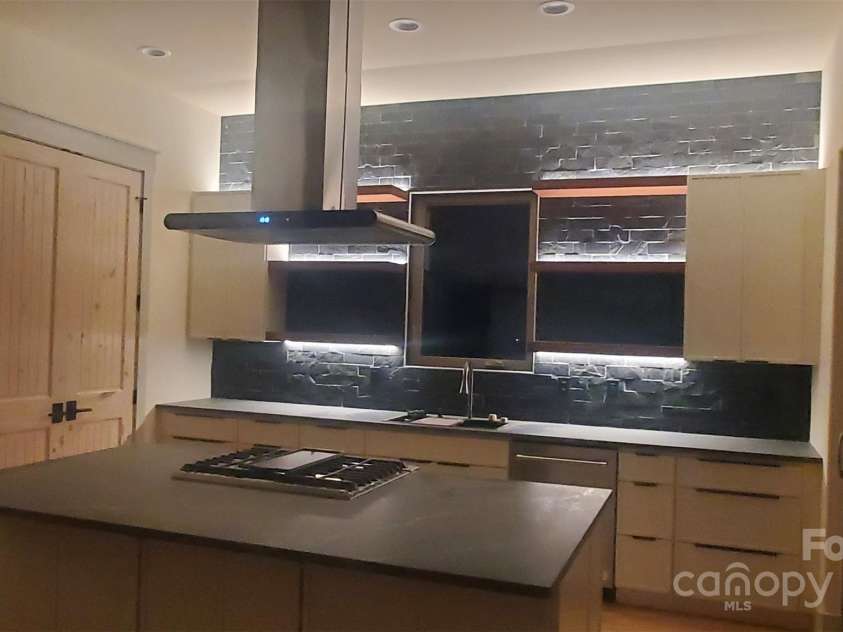 246 Half Moon Mile None, Lake Lure, NC 28746.  MLS# CAR4221091, YatesRealty ID 14004. Kitchen floating shelf lighting