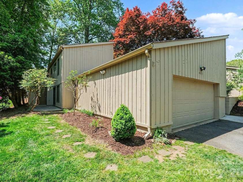 4813 Rounding Run Road, Charlotte, NC 28277.  MLS# CAR4368911, YatesRealty ID 14004. 