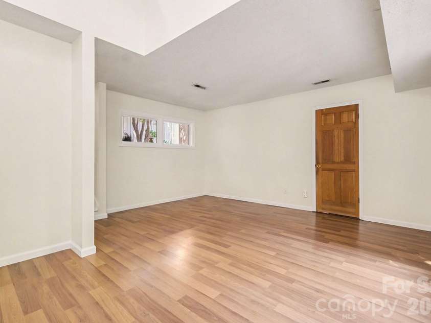 4813 Rounding Run Road, Charlotte, NC 28277.  MLS# CAR4368911, YatesRealty ID 14004. Great Room