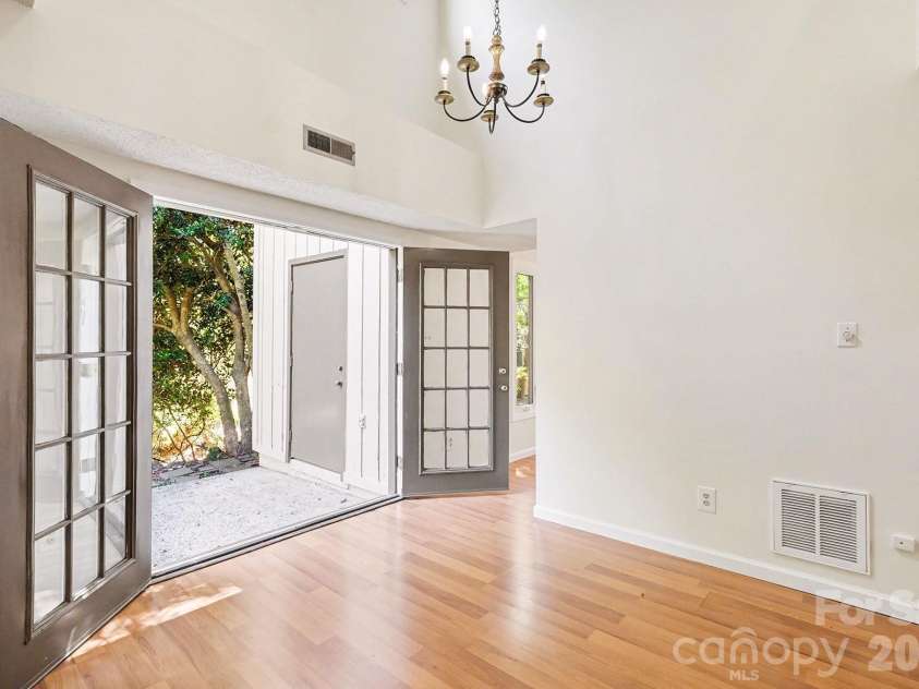 4813 Rounding Run Road, Charlotte, NC 28277.  MLS# CAR4368911, YatesRealty ID 14004. Great Room