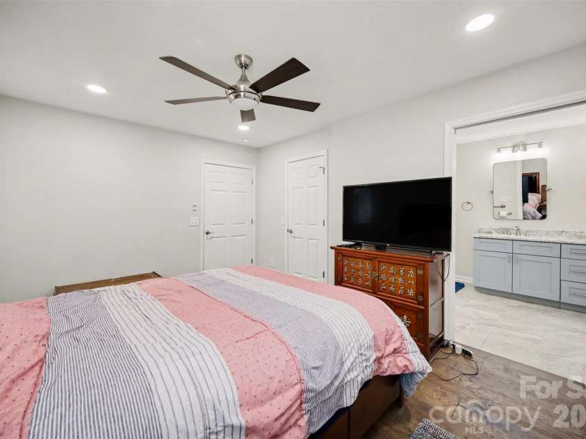 1625 Kiawah Court, Gastonia, NC 28056.  MLS# CAR4367551, YatesRealty ID 14005. 
