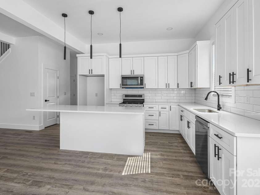 3 Weather Wood Drive, Arden, NC 28704.  MLS# CAR4248624, YatesRealty ID 14005. 