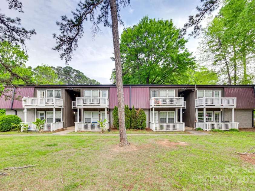 831 McAlway Road, Charlotte, NC 28211.  MLS# CAR4251307, YatesRealty ID 14006. 