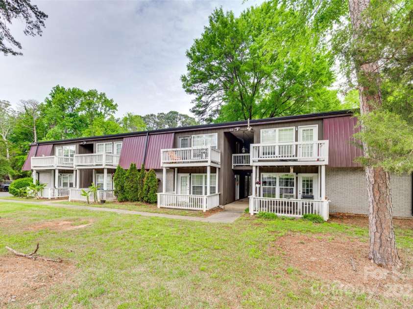 831 McAlway Road, Charlotte, NC 28211.  MLS# CAR4251307, YatesRealty ID 14006. 