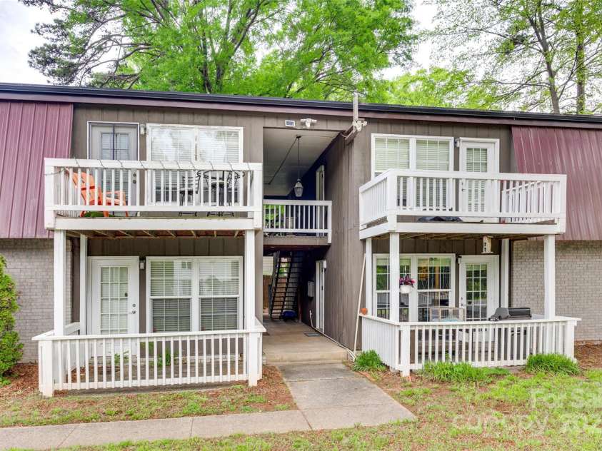 831 McAlway Road, Charlotte, NC 28211.  MLS# CAR4251307, YatesRealty ID 14006. 