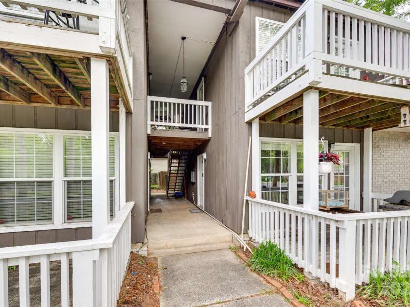 831 McAlway Road, Charlotte, NC 28211.  MLS# CAR4251307, YatesRealty ID 14006. 