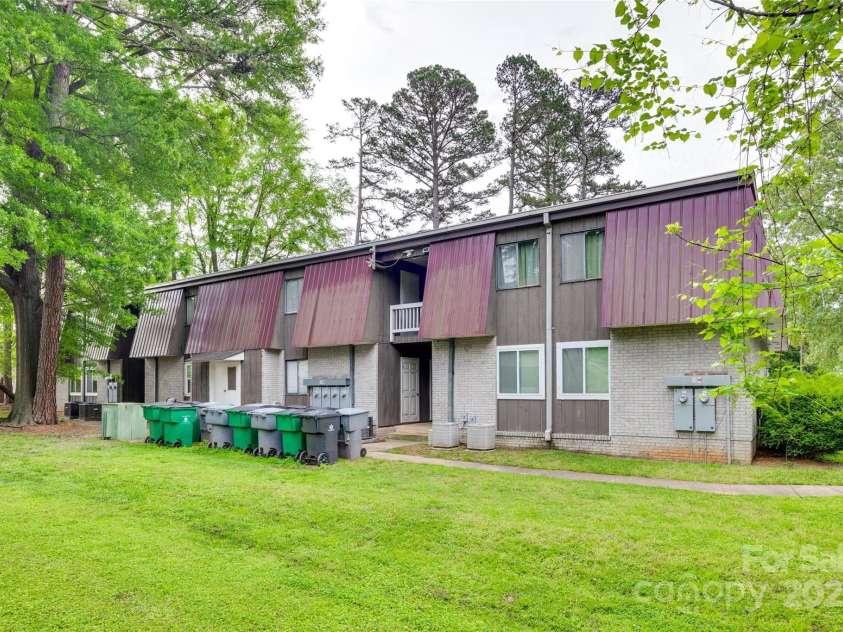 831 McAlway Road, Charlotte, NC 28211.  MLS# CAR4251307, YatesRealty ID 14006. 
