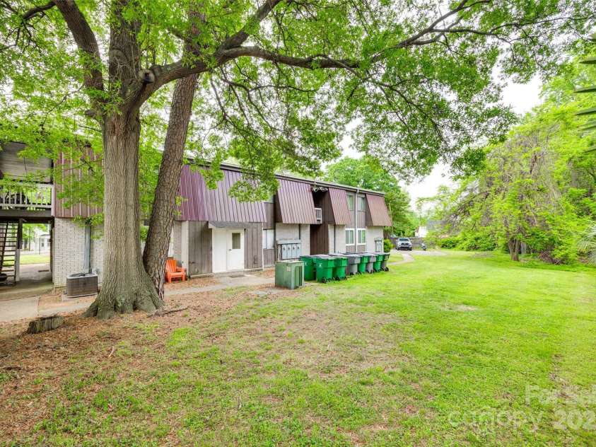 831 McAlway Road, Charlotte, NC 28211.  MLS# CAR4251307, YatesRealty ID 14006. 
