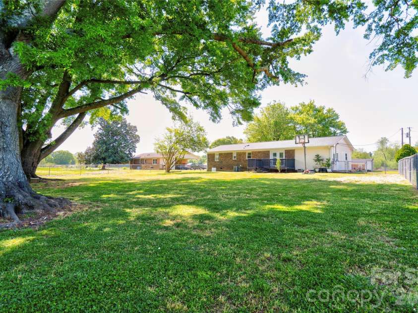 111 Dyer Drive, Shelby, NC 28152.  MLS# CAR4369783, YatesRealty ID 14007. Back Right