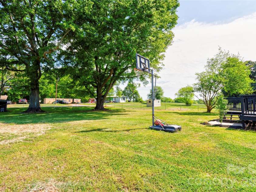 111 Dyer Drive, Shelby, NC 28152.  MLS# CAR4369783, YatesRealty ID 14007. Back Yard