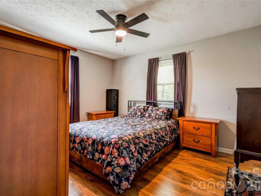 111 Dyer Drive, Shelby, NC 28152.  MLS# CAR4369783, YatesRealty ID 14007. Primary Bedroom