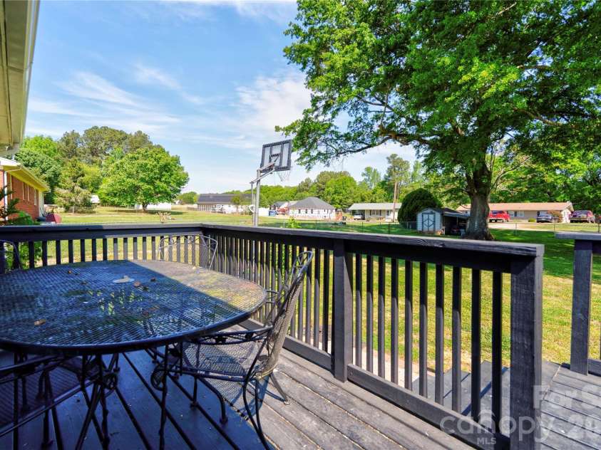 111 Dyer Drive, Shelby, NC 28152.  MLS# CAR4369783, YatesRealty ID 14007. Rear Deck
