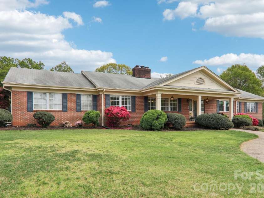 221 Huntley Street, Spindale, NC 28160.  MLS# CAR4366655, YatesRealty ID 14009. 