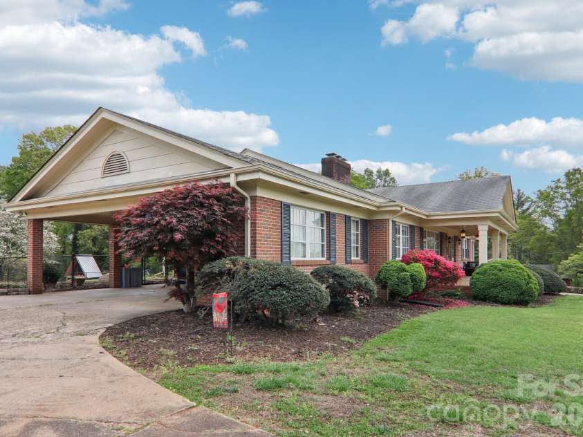 221 Huntley Street, Spindale, NC 28160.  MLS# CAR4366655, YatesRealty ID 14009. 