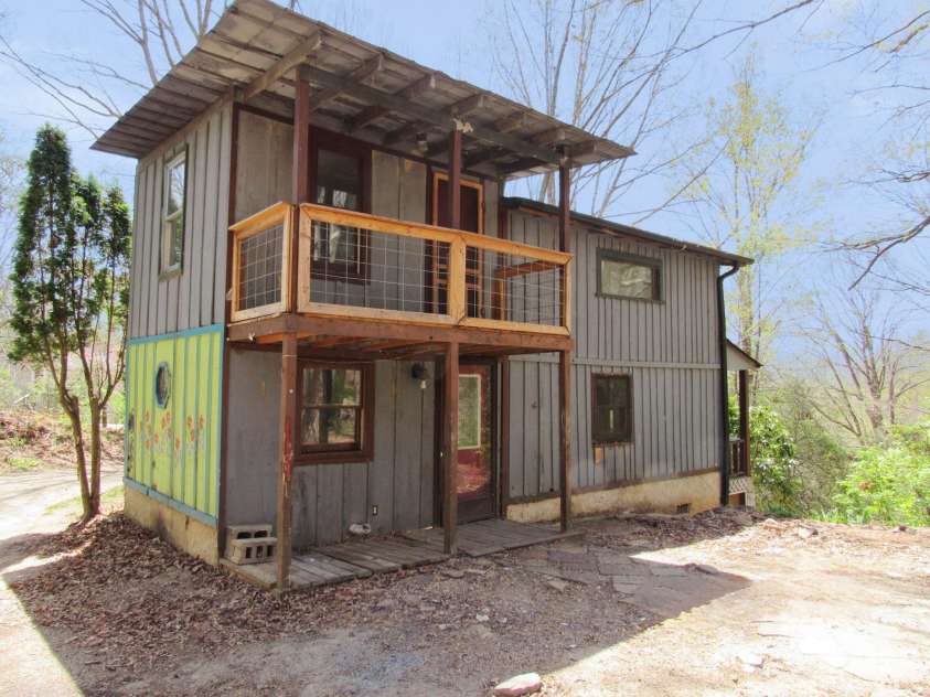 236 Moody Ridge Road, Clyde, NC 28721.  MLS# CAR4246737, YatesRealty ID 14009. Side of Home