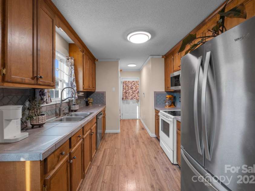 603 Helms Drive, Lowell, NC 28098.  MLS# CAR4217305, YatesRealty ID 1401. 