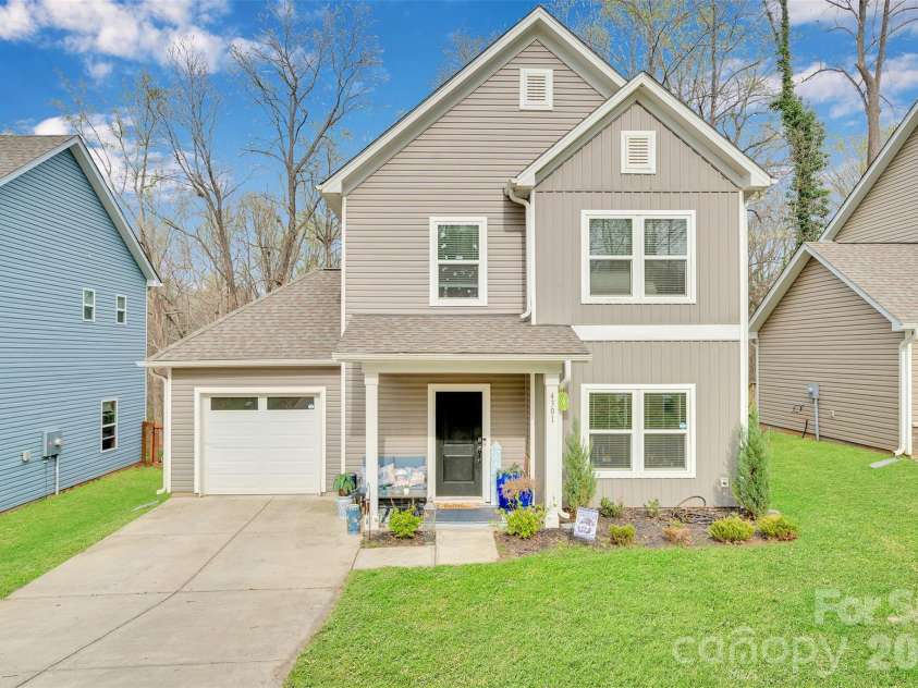 4301 Grove Street, Charlotte, NC 28269.  MLS# CAR4360431, YatesRealty ID 14010. 