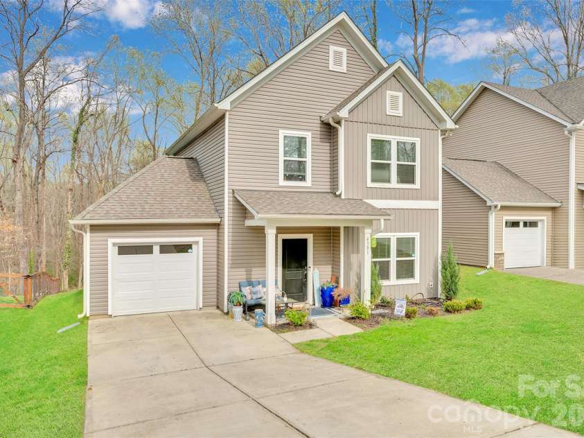4301 Grove Street, Charlotte, NC 28269.  MLS# CAR4360431, YatesRealty ID 14010. 