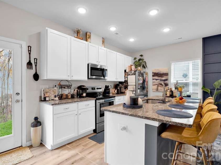 4301 Grove Street, Charlotte, NC 28269.  MLS# CAR4360431, YatesRealty ID 14010. 