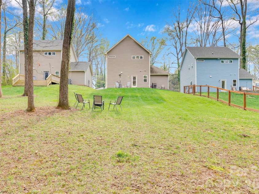 4301 Grove Street, Charlotte, NC 28269.  MLS# CAR4360431, YatesRealty ID 14010. 