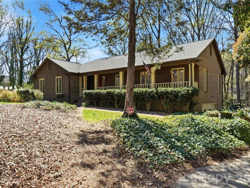 534 Aldeborough Lane, Charlotte, NC 28270.  MLS# CAR4356427, YatesRealty ID 14010. 