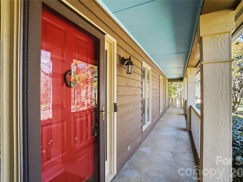 534 Aldeborough Lane, Charlotte, NC 28270.  MLS# CAR4356427, YatesRealty ID 14010. 
