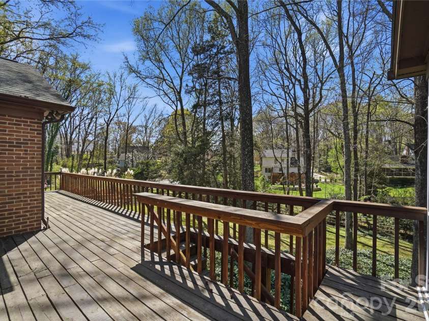 534 Aldeborough Lane, Charlotte, NC 28270.  MLS# CAR4356427, YatesRealty ID 14010. 