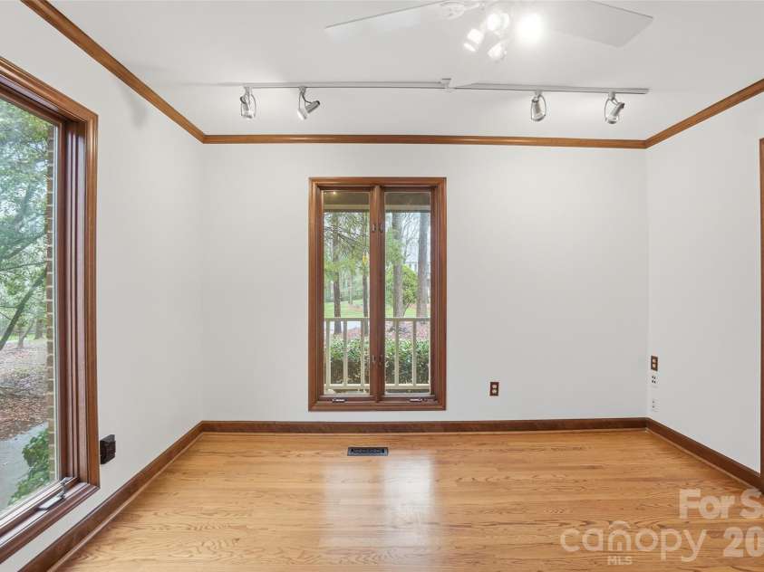 534 Aldeborough Lane, Charlotte, NC 28270.  MLS# CAR4356427, YatesRealty ID 14010. Office / flex space