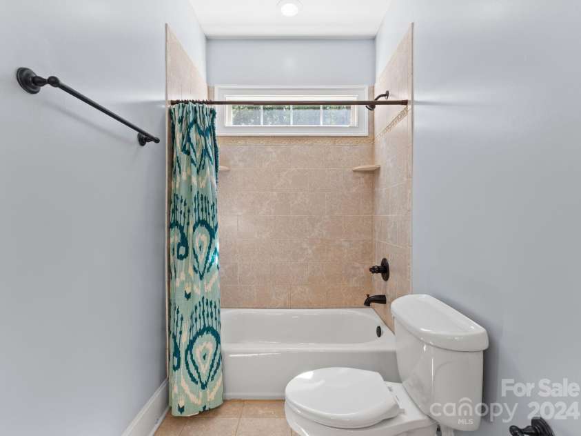 124 Streamwood Road, Troutman, NC 28166.  MLS# CAR4177890, YatesRealty ID 14011. 