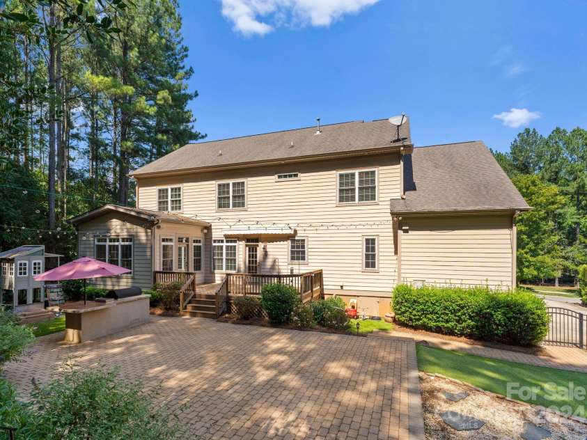 124 Streamwood Road, Troutman, NC 28166.  MLS# CAR4177890, YatesRealty ID 14011. 