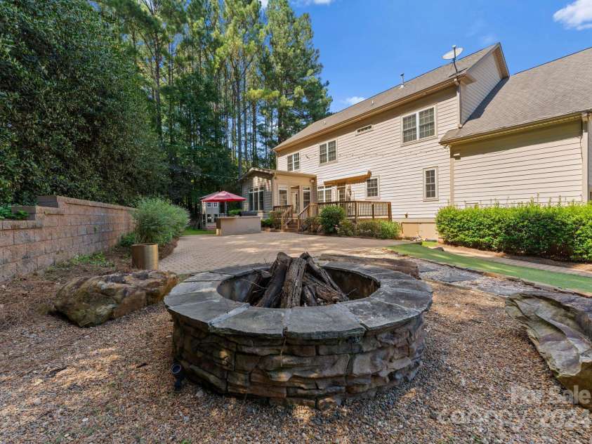 124 Streamwood Road, Troutman, NC 28166.  MLS# CAR4177890, YatesRealty ID 14011. 