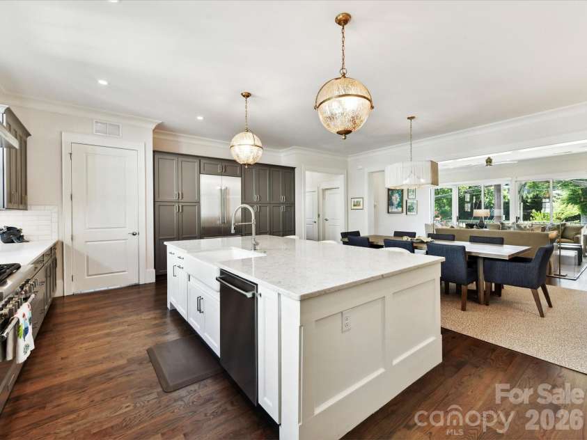6531 Hazelton Drive, Charlotte, NC 28210.  MLS# CAR4365129, YatesRealty ID 14011. 