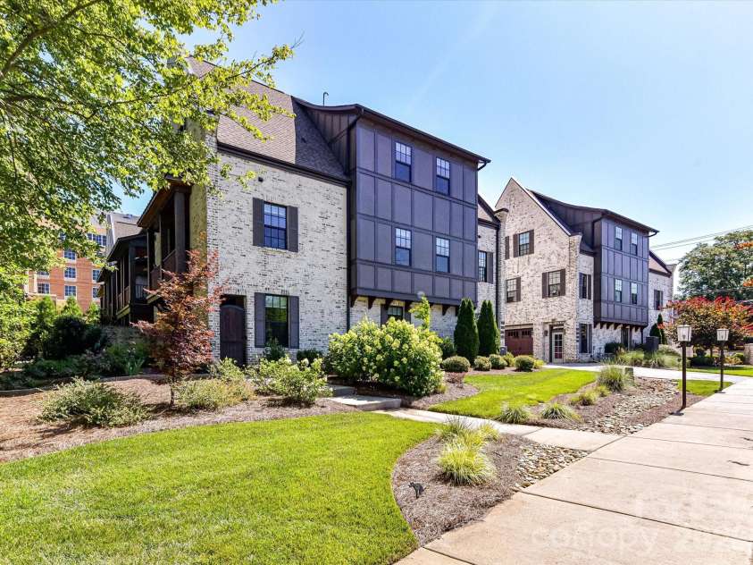 6531 Hazelton Drive, Charlotte, NC 28210.  MLS# CAR4365129, YatesRealty ID 14011. 