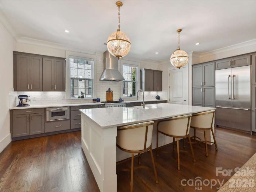 6531 Hazelton Drive, Charlotte, NC 28210.  MLS# CAR4365129, YatesRealty ID 14011. 