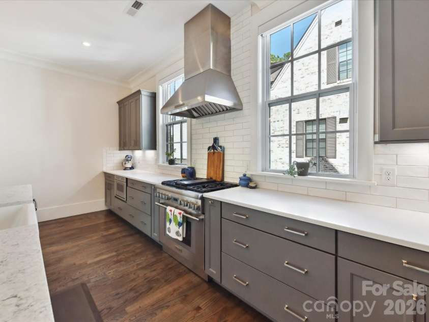 6531 Hazelton Drive, Charlotte, NC 28210.  MLS# CAR4365129, YatesRealty ID 14011. 