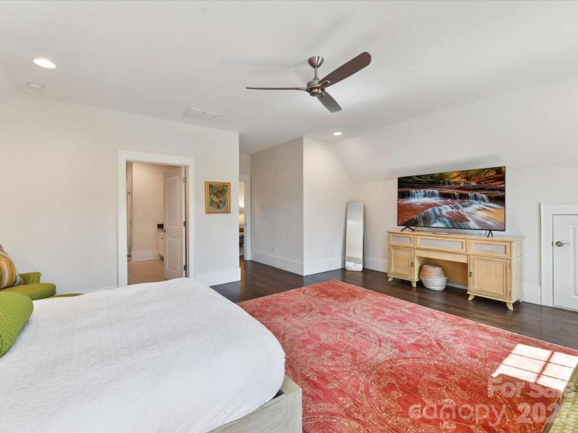 6531 Hazelton Drive, Charlotte, NC 28210.  MLS# CAR4365129, YatesRealty ID 14011. 