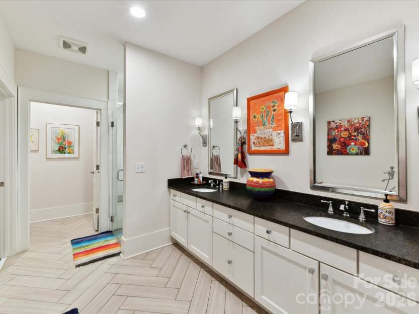 6531 Hazelton Drive, Charlotte, NC 28210.  MLS# CAR4365129, YatesRealty ID 14011. 